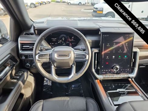 Used 2025 GMC Yukon XL Denali image 20