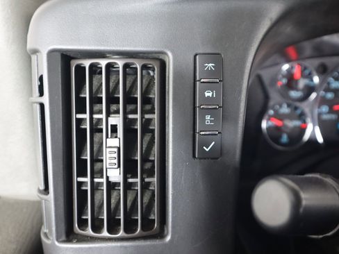 Used 2020 GMC Savana 2500 w/ Driver Convenience Package image 22