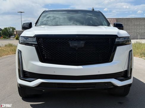Used 2023 Cadillac Escalade ESV Sport Platinum w/ LPO, Floor Liner Package AWD/4WD image 5