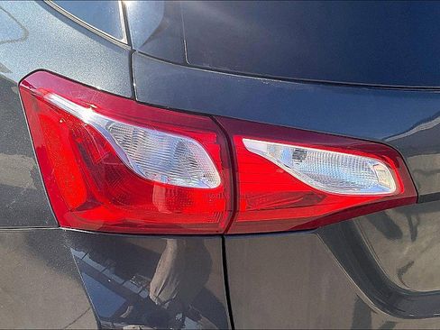 Used 2020 Chevrolet Equinox LT w/ LPO, Floor Liner Package image 22