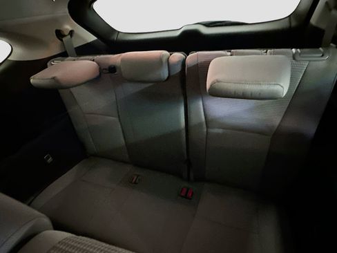 Used 2023 Toyota Highlander LE image 30