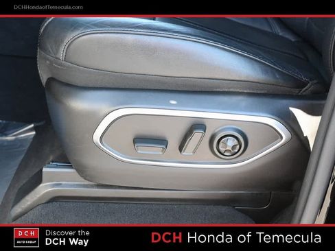 Used 2024 Jeep Wagoneer L Series II image 17