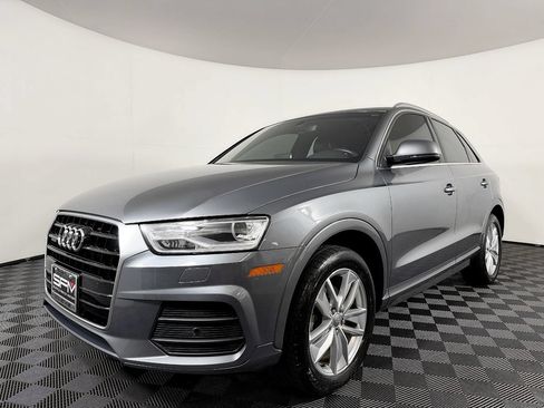 Used 2017 Audi Q3 2.0T Premium Plus w/ Premium Plus Package AWD/4WD image 2