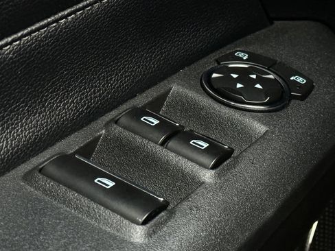 Used 2019 Ford Mustang Premium image 32