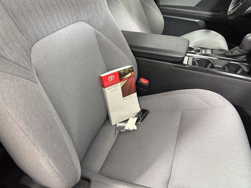 Used 2025 Toyota Camry LE w/ Convenience Package image 21