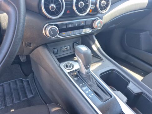 Used 2025 Nissan Sentra SV FWD image 11