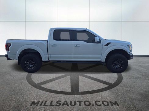 Used 2018 Ford F150 Raptor w/ Equipment Group 802A Luxury AWD/4WD image 3