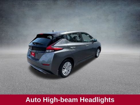 Used 2025 Nissan Leaf S image 10