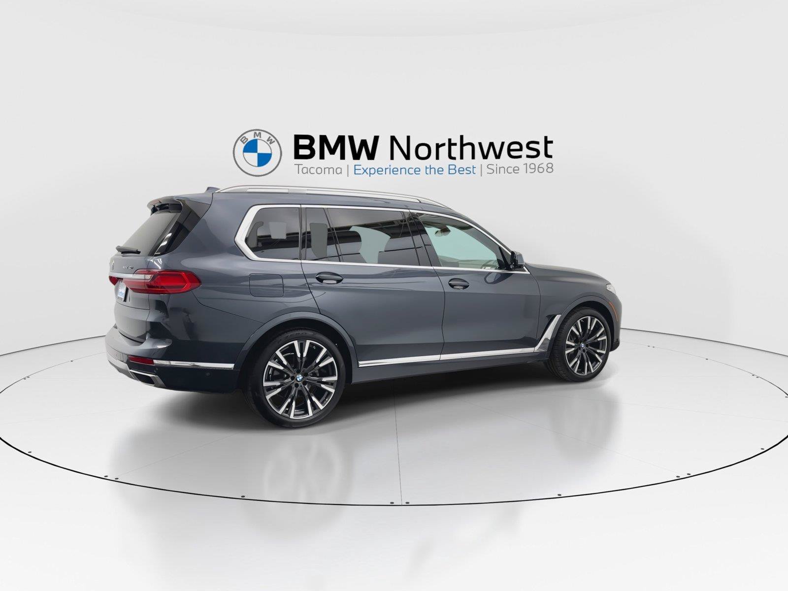Used 2020 BMW X7 xDrive40i w/ Premium Package AWD/4WD image 4