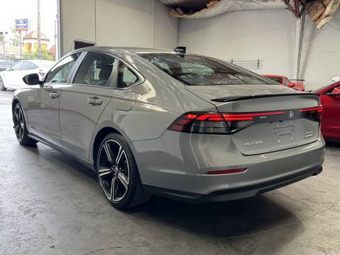 Used 2025 Honda Accord Sport image 2