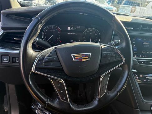 Used 2023 Cadillac XT5 Premium Luxury image 8