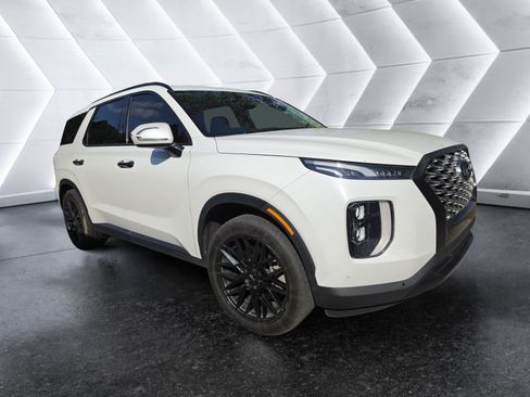 Used 2021 Hyundai Palisade SEL w/ Premium Package FWD image 1