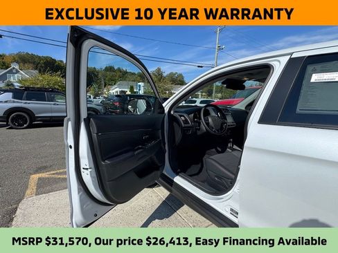 New 2025 Mitsubishi Outlander Sport SE image 7