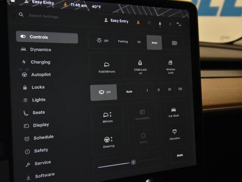 Used 2020 Tesla Model 3 Standard Range Plus image 10