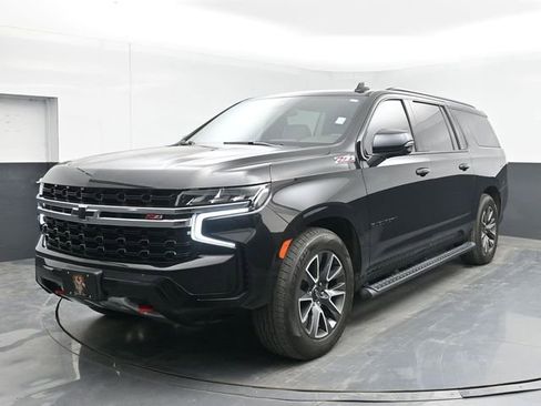 Used 2021 Chevrolet Suburban Z71 w/ Z71 Off-Road Package AWD/4WD image 10