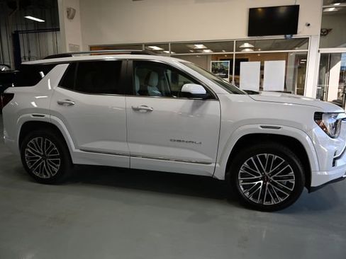 New 2026 GMC Terrain Denali w/ LPO, Floor Liner Package AWD/4WD image 4