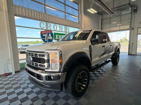 Used 2026 Ford F250 XLT AWD/4WD image 3