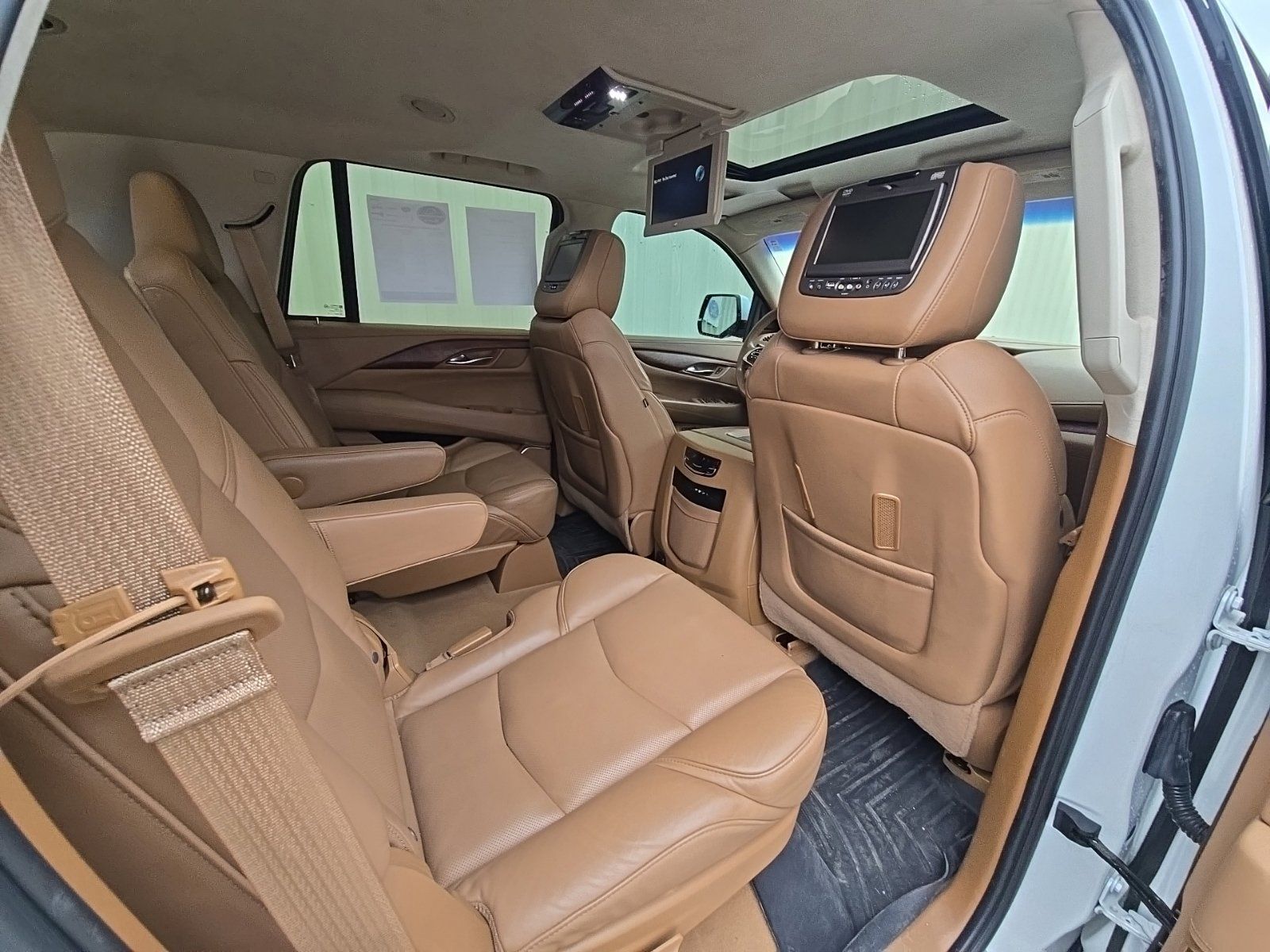 Used 2016 Cadillac Escalade Platinum AWD/4WD image 12