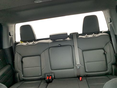 Used 2023 GMC Sierra 1500 SLT w/ SLT Convenience Package image 12