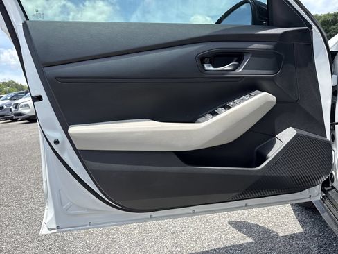 Used 2025 Honda Accord LX image 13