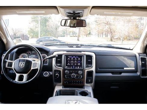 Used 2018 RAM 2500 Laramie image 13