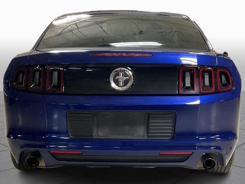 Used 2013 Ford Mustang Coupe image 4