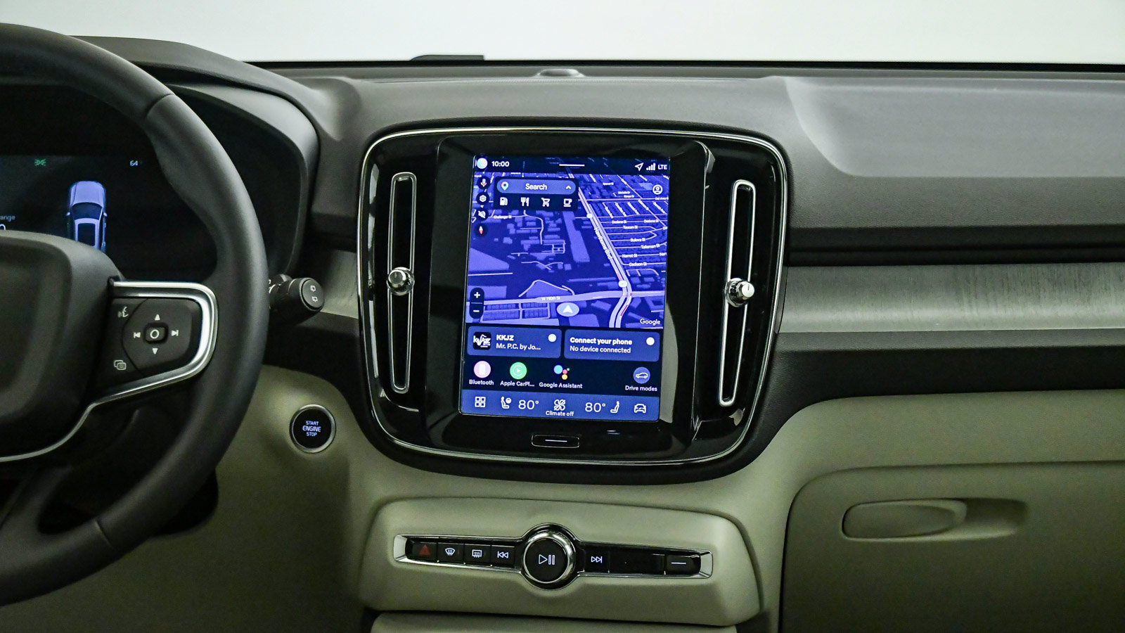 Certified 2026 Volvo XC40 B5 Plus w/ Protection Package Premier AWD/4WD image 14