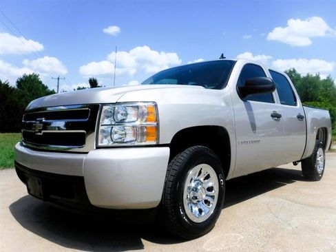 Used 2007 Chevrolet Silverado 1500 W/T RWD image 9