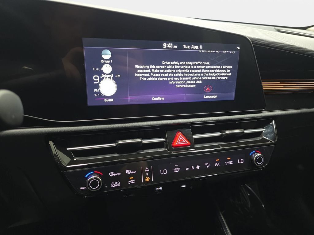 Used 2025 Kia Niro FWD image 19