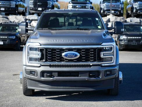 Used 2025 Ford F450 Platinum w/ FX4 Off-Road Package AWD/4WD image 2