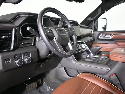 Used 2025 GMC Sierra 3500 Denali Ultimate AWD/4WD image 23
