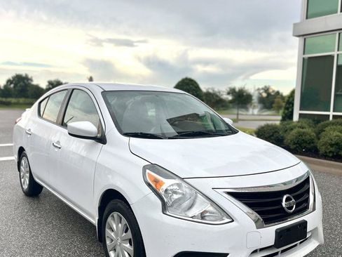 Used 2016 Nissan Versa SV FWD image 15