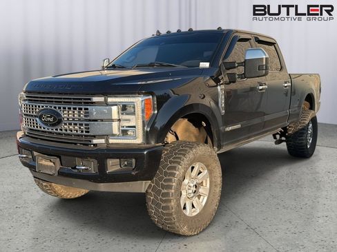 Used 2019 Ford F350 Platinum w/ Platinum Ultimate Package AWD/4WD image 2