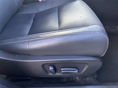 Used 2015 Toyota Highlander Limited image 14