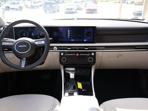 Used 2025 Hyundai Tucson SEL FWD image 11