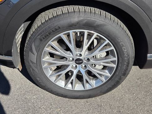 Used 2026 Genesis GV80 2.5T AWD/4WD image 4