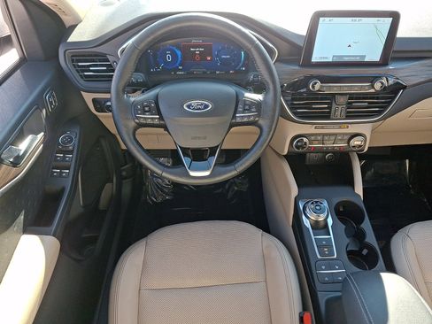 Used 2020 Ford Escape Titanium image 12