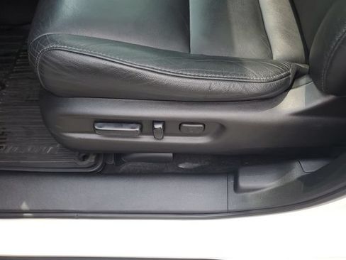 Used 2018 Honda Pilot Touring image 18