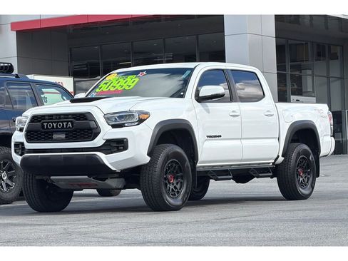 Used 2023 Toyota Tacoma TRD Pro AWD/4WD image 8