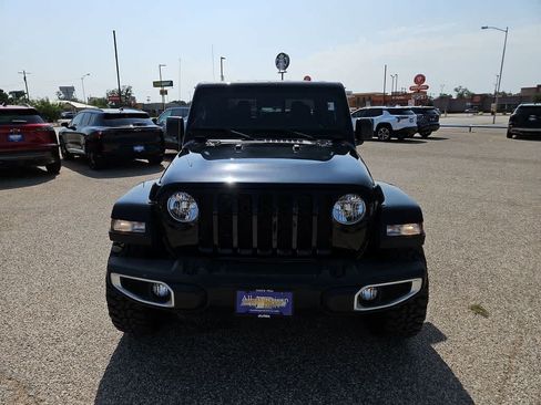 Used 2022 Jeep Gladiator Sport AWD/4WD image 3