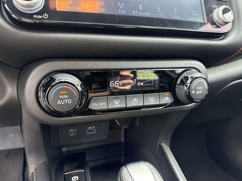 Used 2021 Nissan Kicks SR w/ Exterior Package FWD image 27