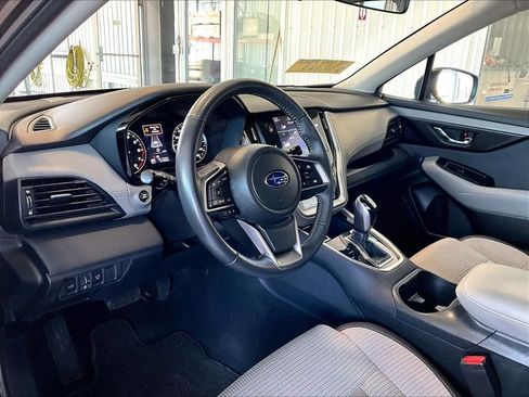 Used 2025 Subaru Outback Premium image 8