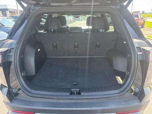 Used 2025 Chevrolet Equinox LT w/ Convenience Package II FWD image 7