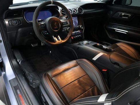 Used 2022 Ford Mustang Shelby GT500 w/ Technology Package image 82