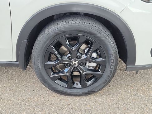 Used 2023 Honda HR-V Sport image 7