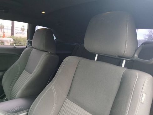 Used 2016 Dodge Challenger SXT RWD image 21