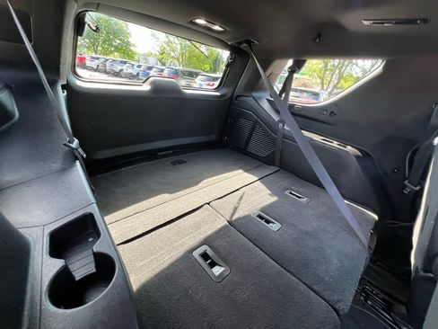 Used 2021 Chevrolet Tahoe LT w/ LT Signature Package AWD/4WD image 31