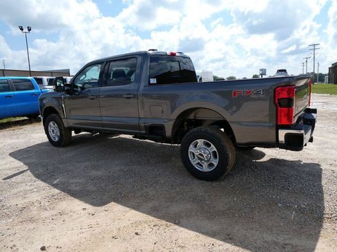 New 2026 Ford F250 XLT w/ XLT Premium Package AWD/4WD image 9