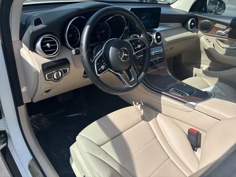 Used 2022 Mercedes-Benz GLC 300 image 6