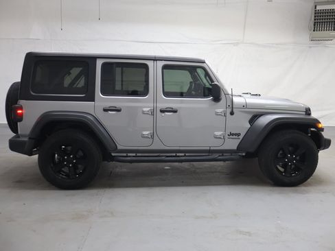 Used 2019 Jeep Wrangler Unlimited Sport AWD/4WD image 8